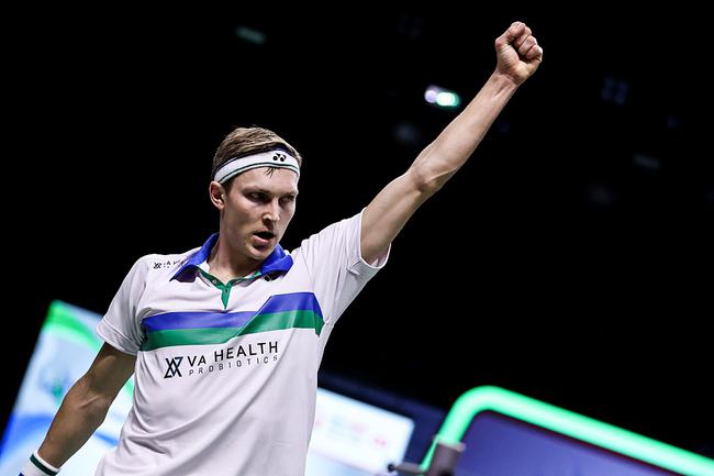 韩国队完胜泰国队，安赛龙关键制胜