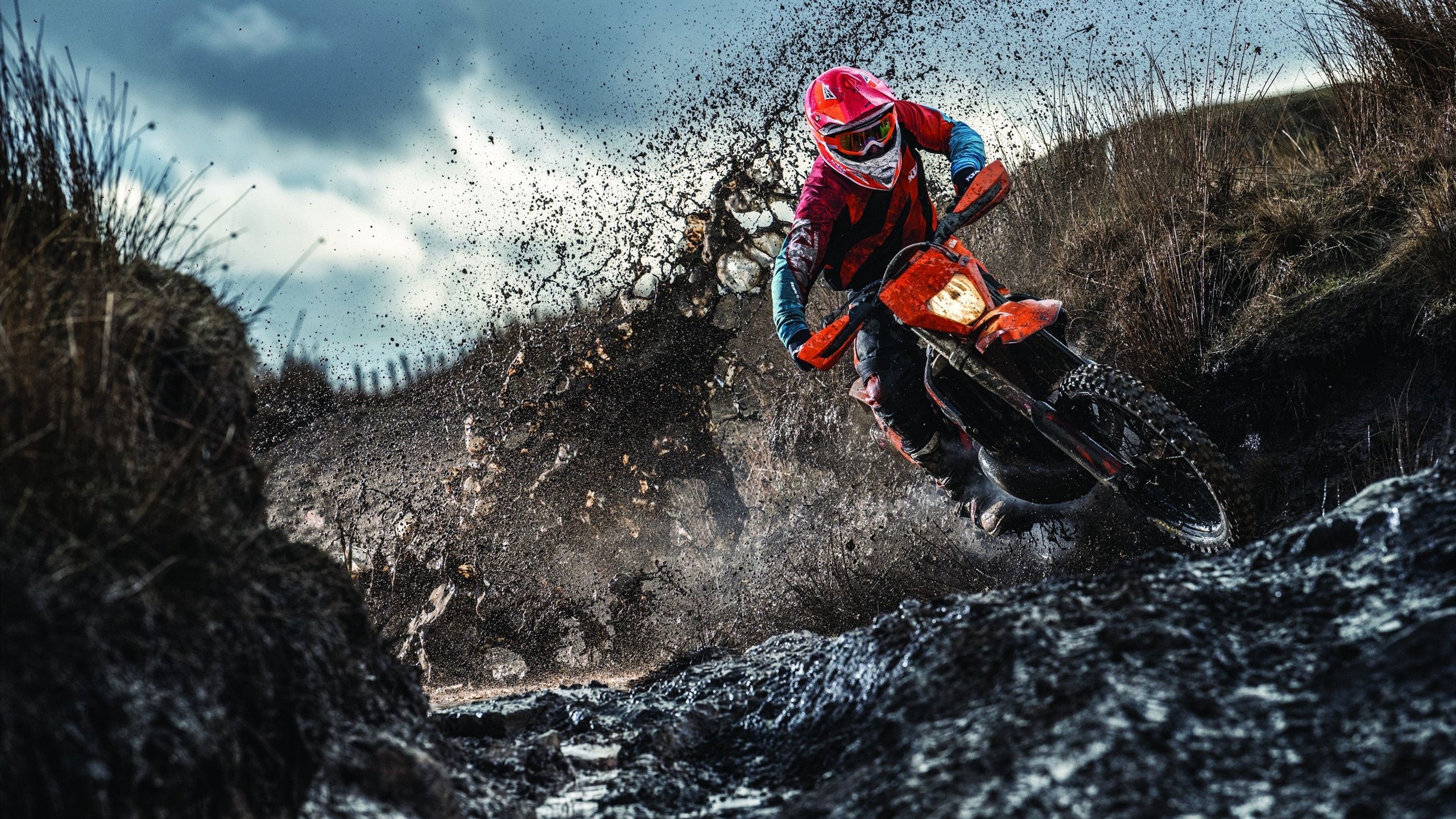 弗拉霍维奇，从战火废墟到绝杀英雄，他用足球缝合破碎山河