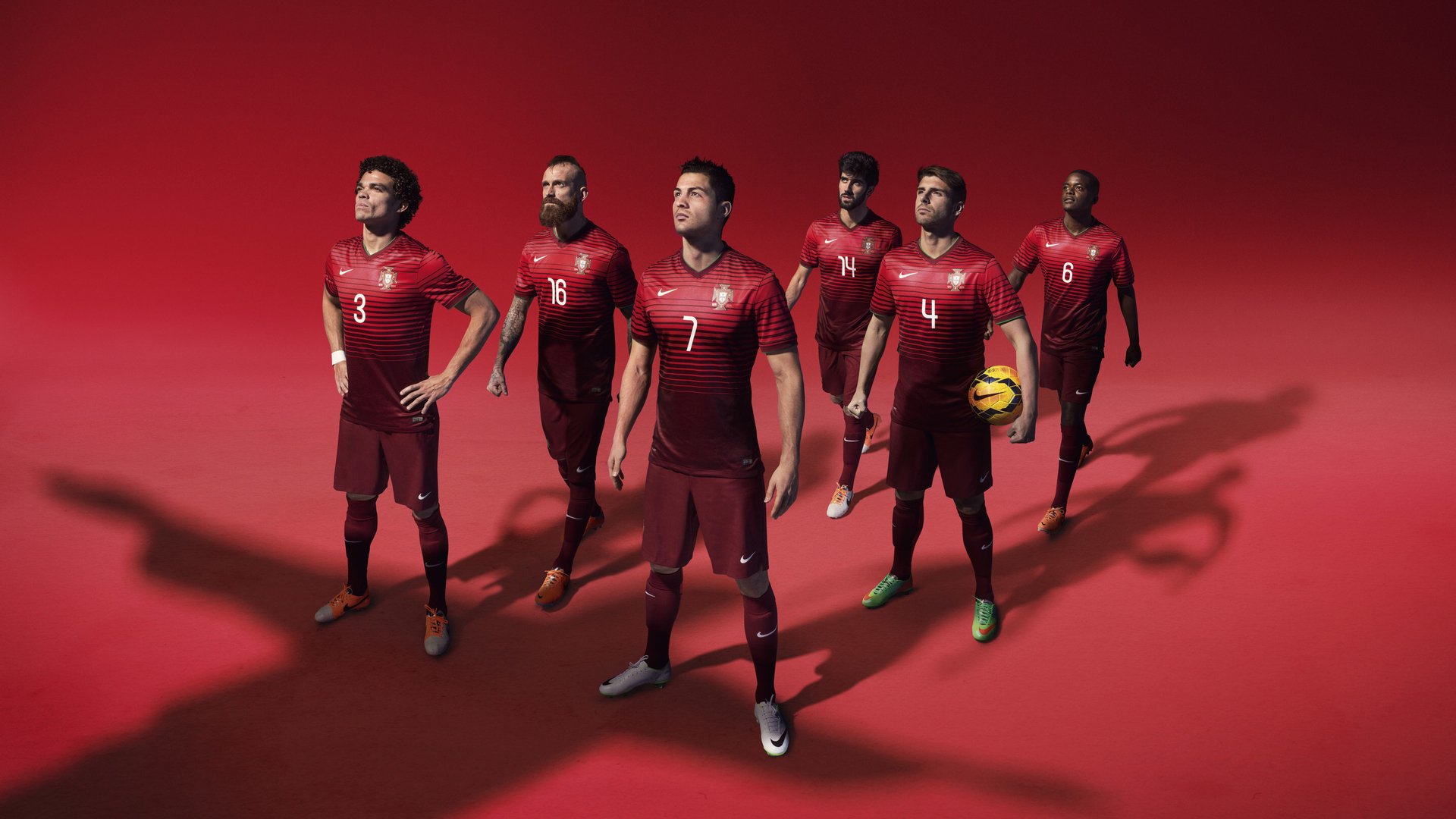 奥地利狂胜威尔士，莱万完成里程碑，欧洲足坛的双重震撼